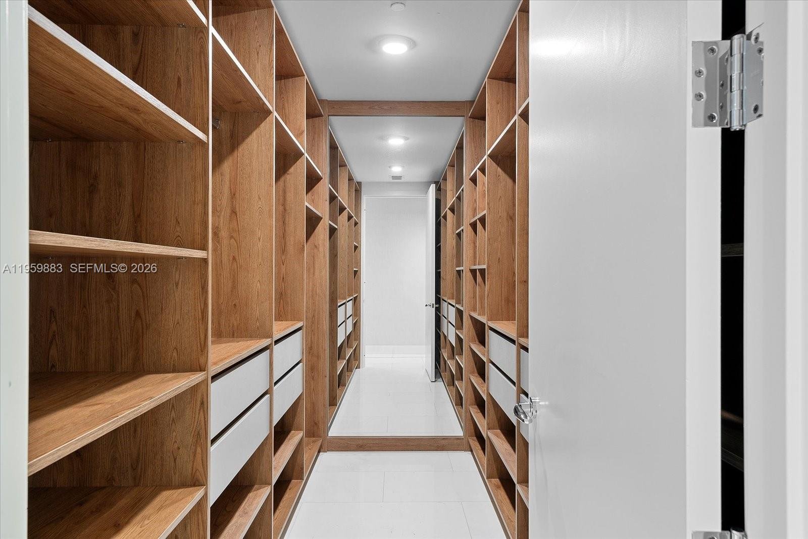 16901 COLLINS AVE #2503