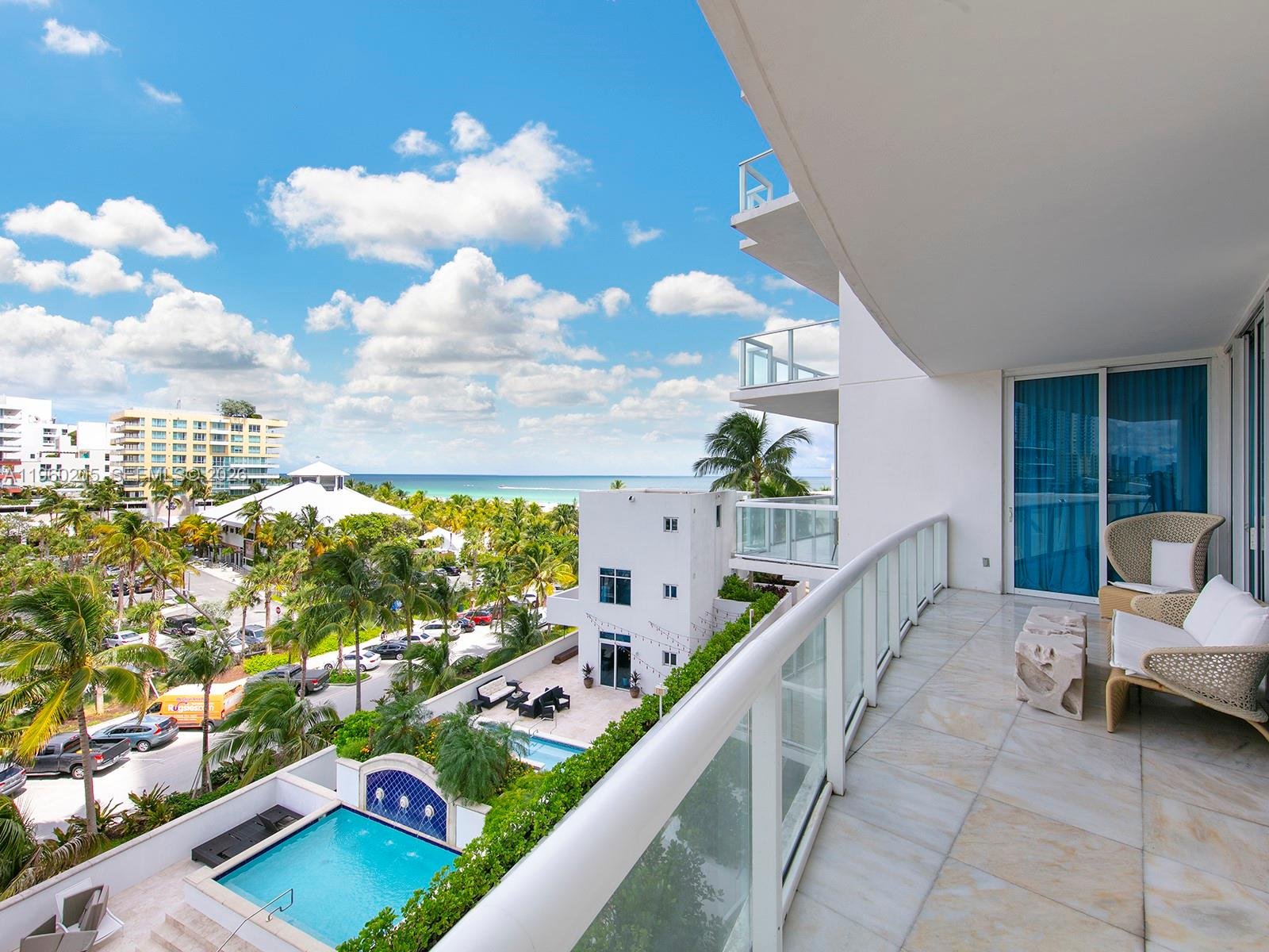 50 POINTE DR #707
