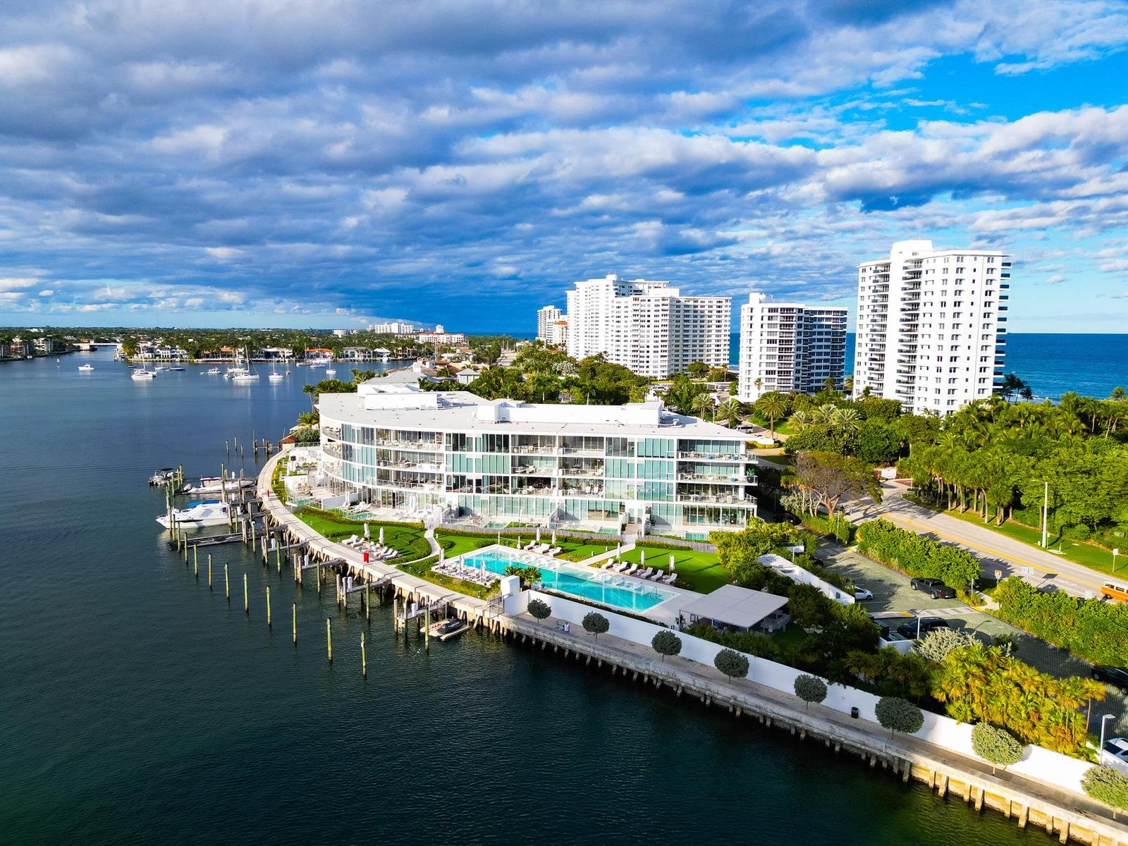 725 OCEAN #206