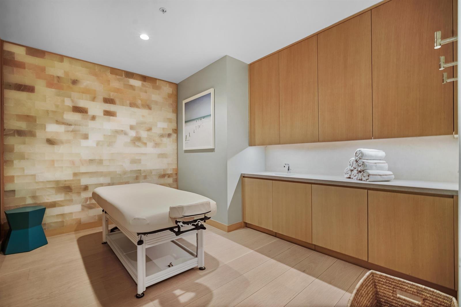 725 OCEAN #206