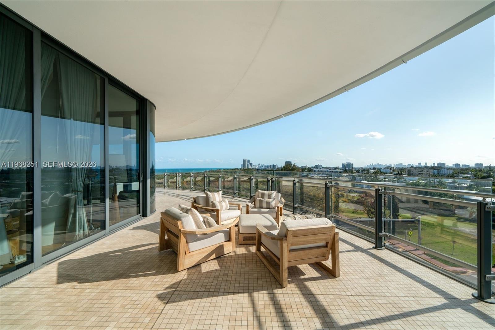 8701 COLLINS AVE #606