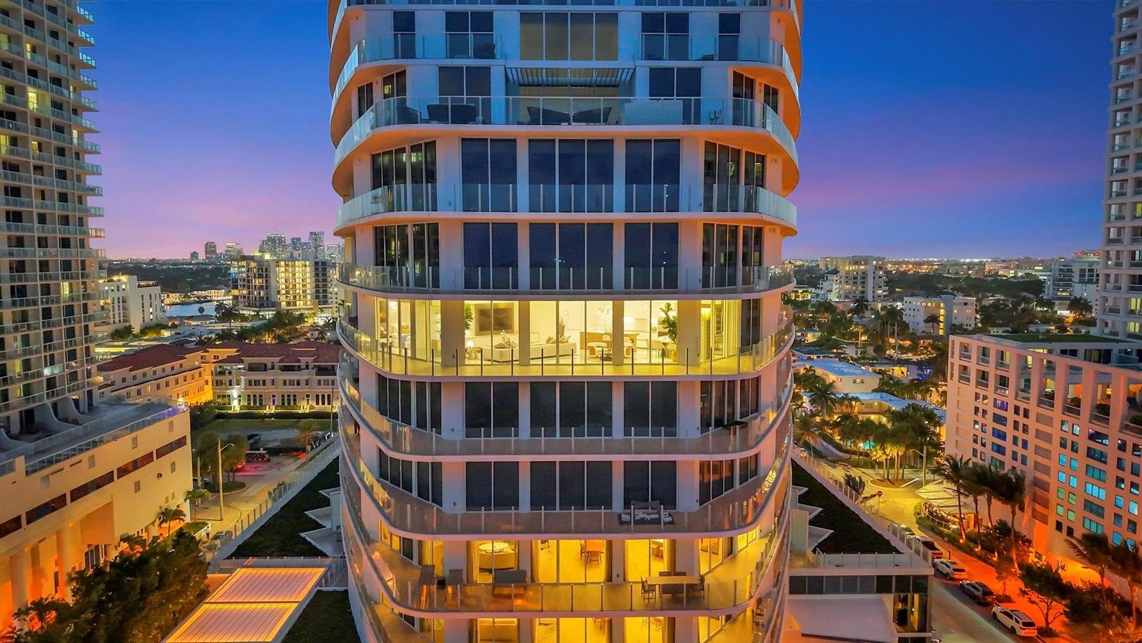 525 FORT LAUDERDALE BEACH #901