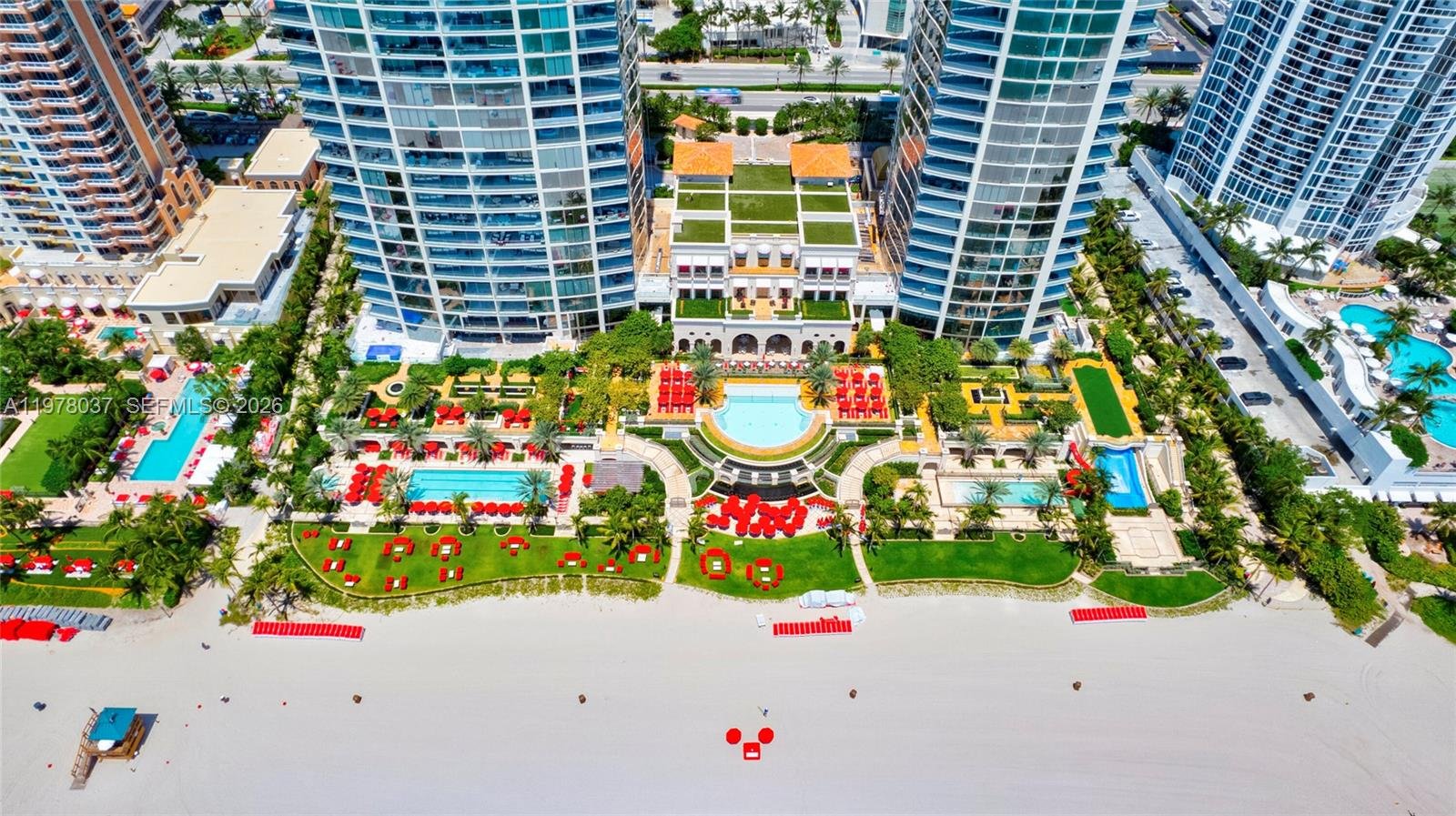 17901 COLLINS AVE #1506