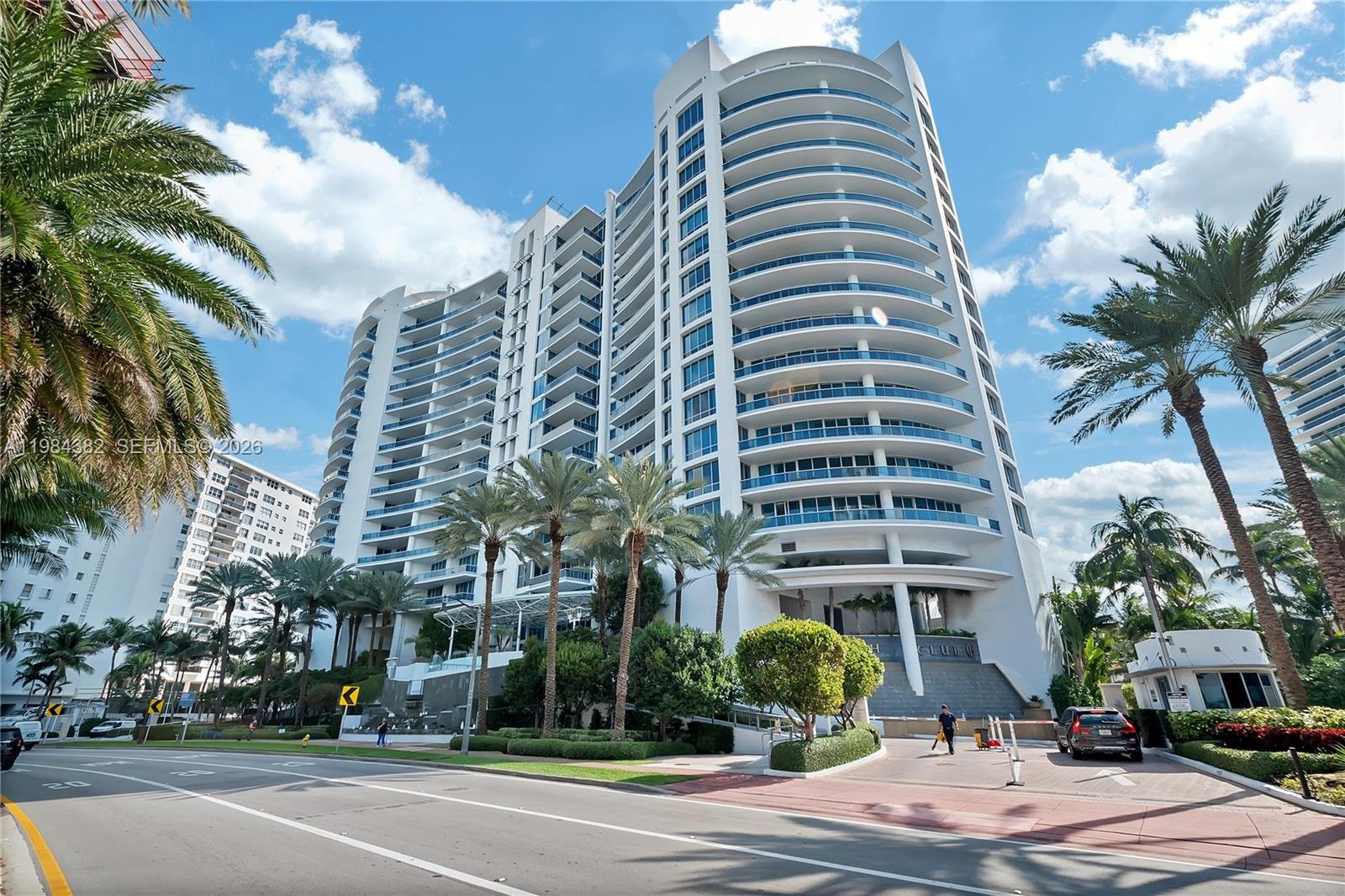 5959 COLLINS AVE #1503