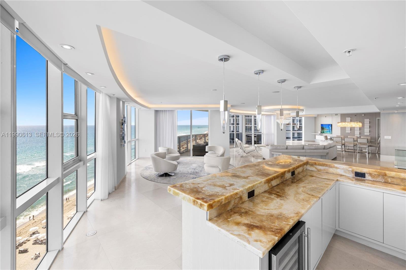 18201 COLLINS AVE #1209
