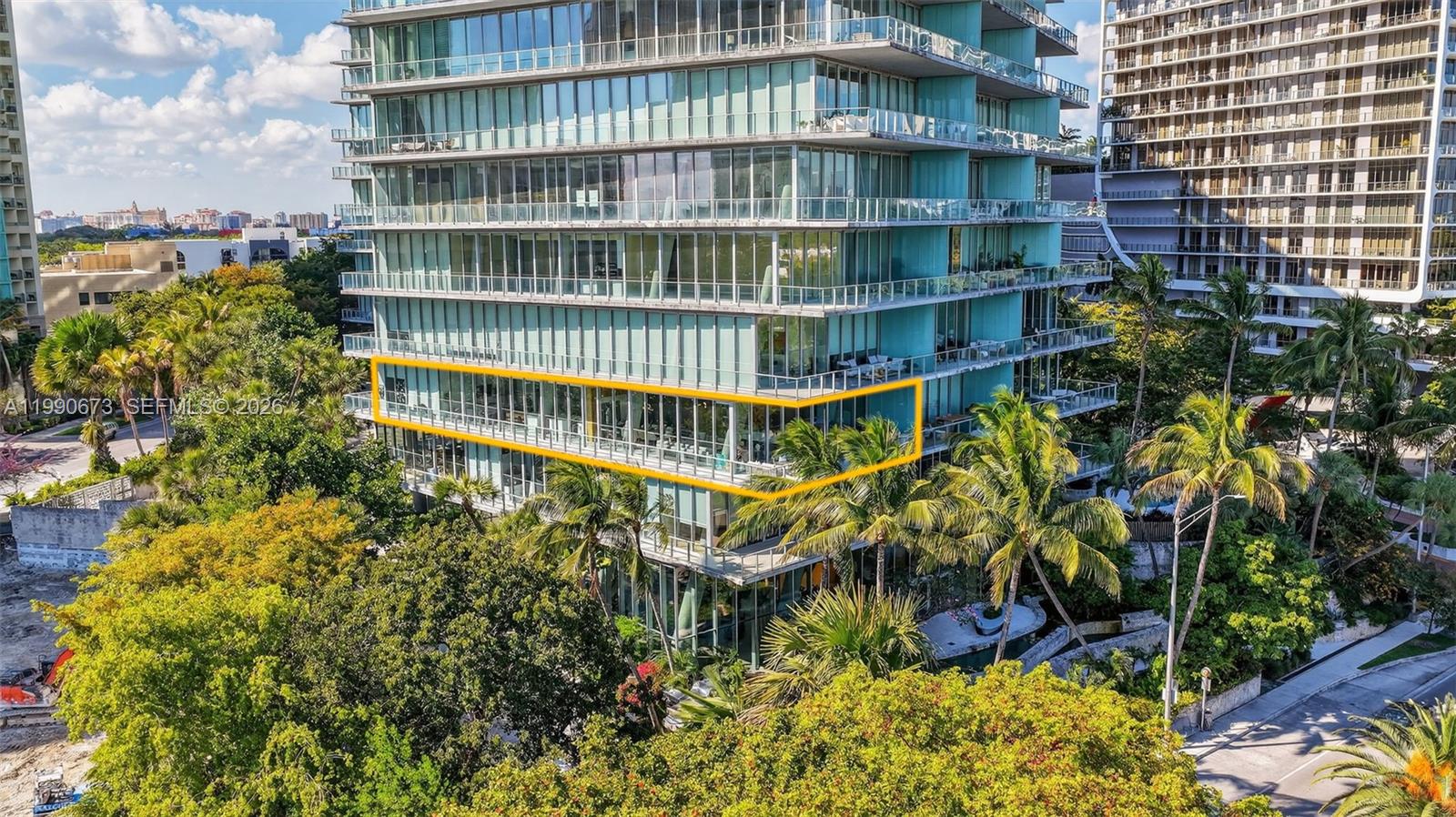 2675 BAYSHORE DR #402S