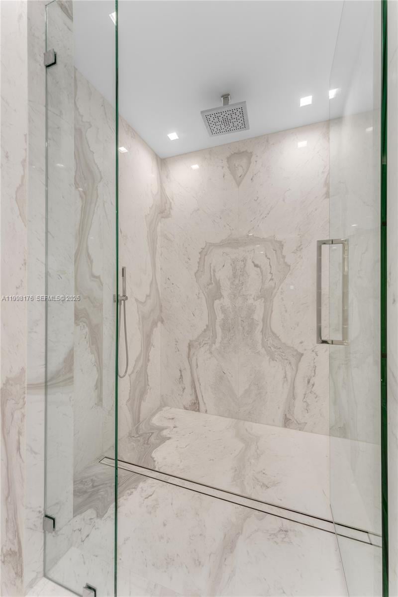 7445 FISHER ISLAND DR #7445