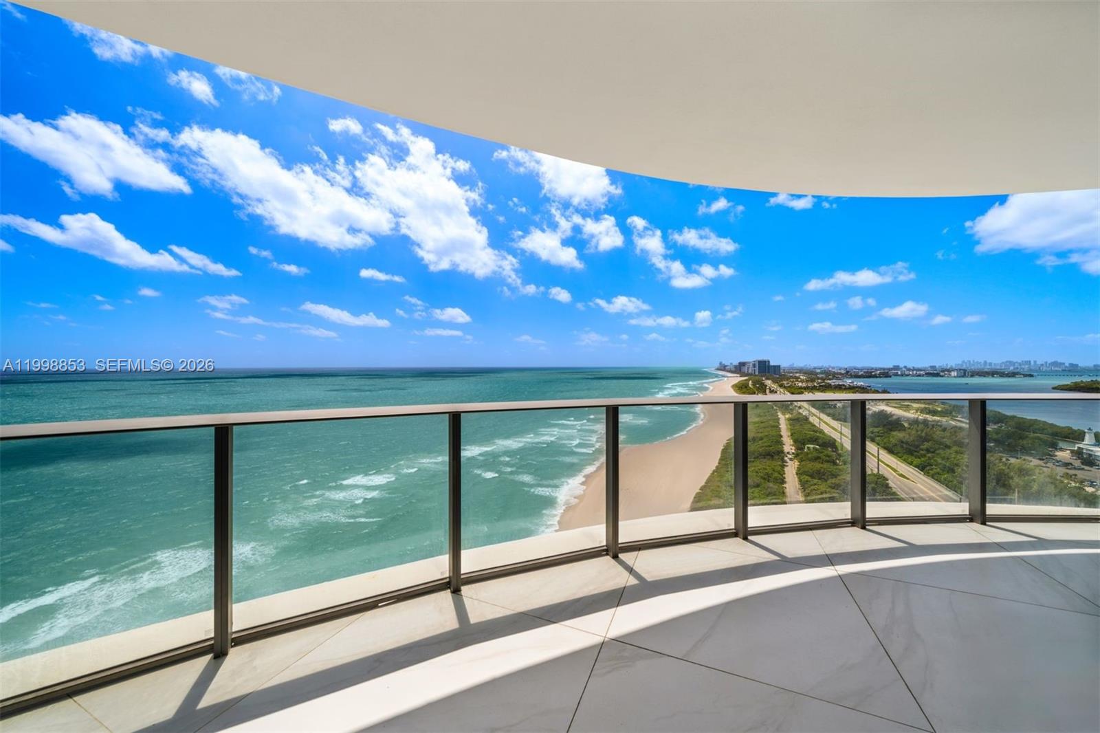 15701 COLLINS AVE #2005