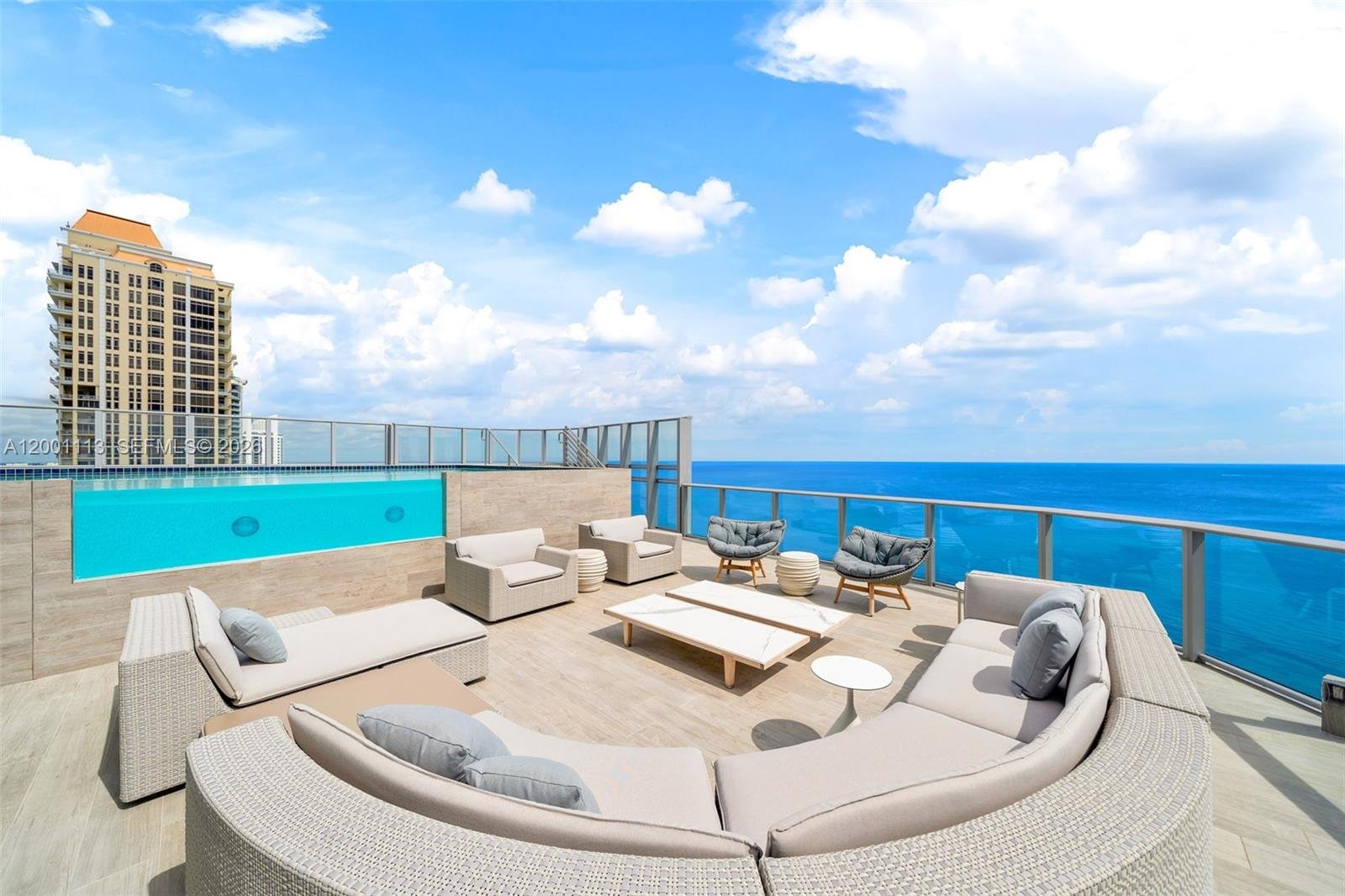 17475 COLLINS AVE #PH3201