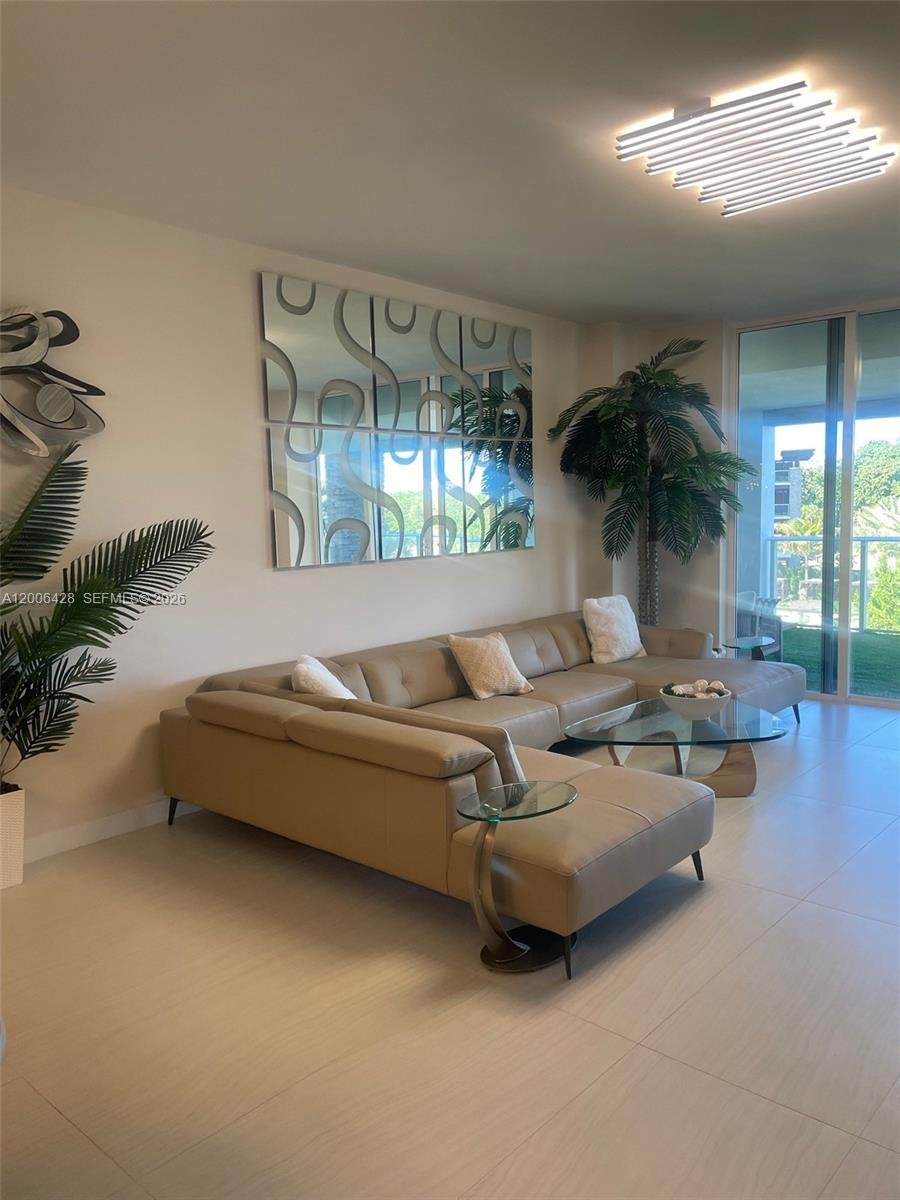 220 MIZNER BLVD #321