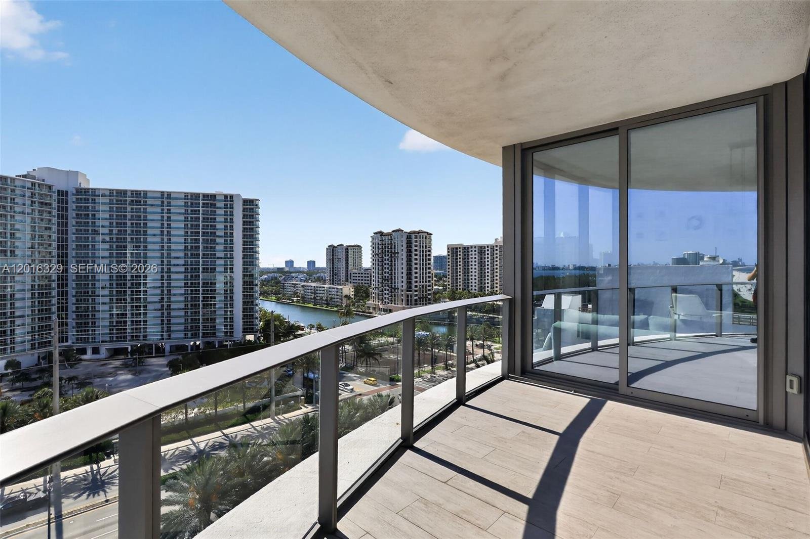 15701 COLLINS AVE #805