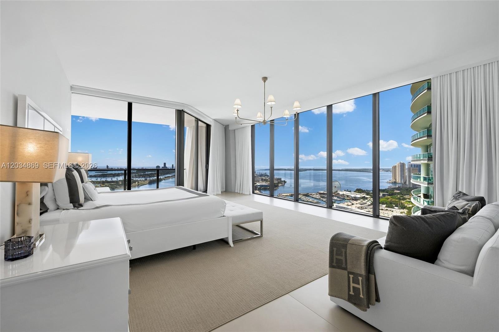 1000 BISCAYNE BLVD #3701