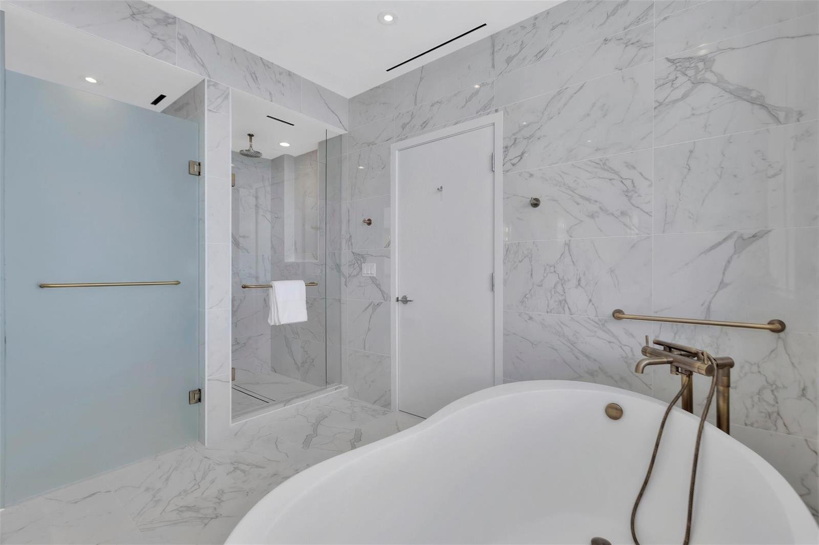 525 FORT LAUDERDALE BEACH #1903