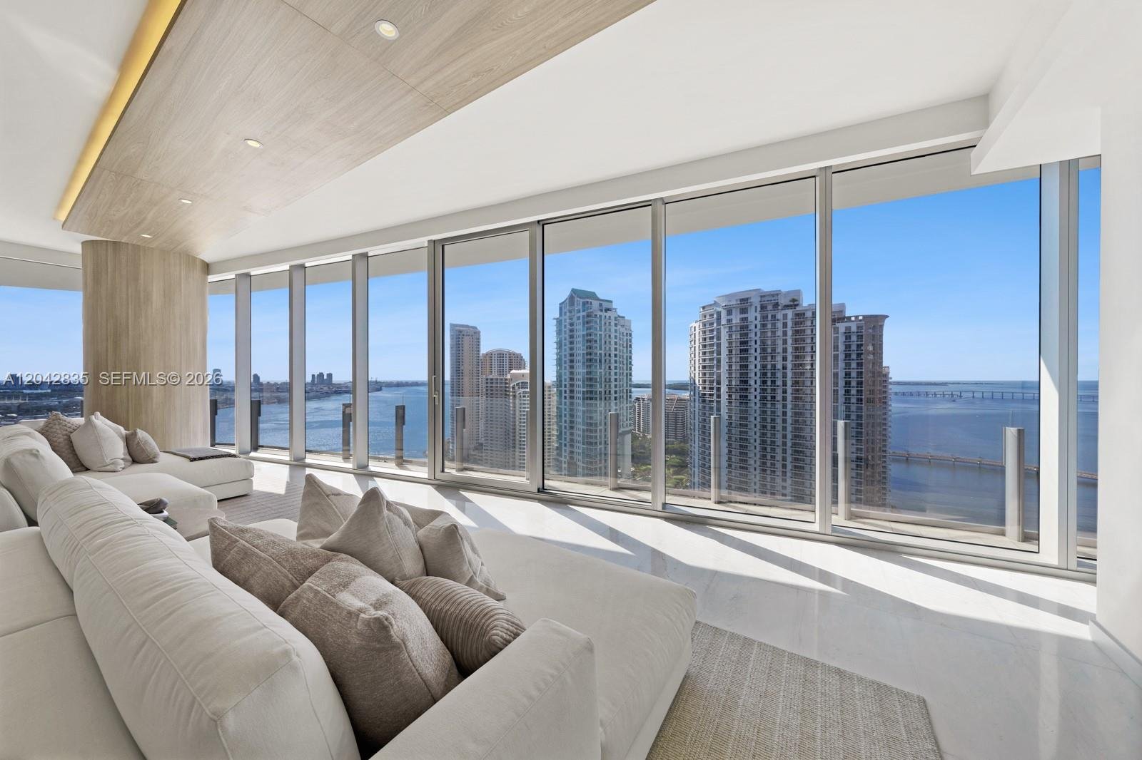 300 BISCAYNE BOULEVARD WAY #2701