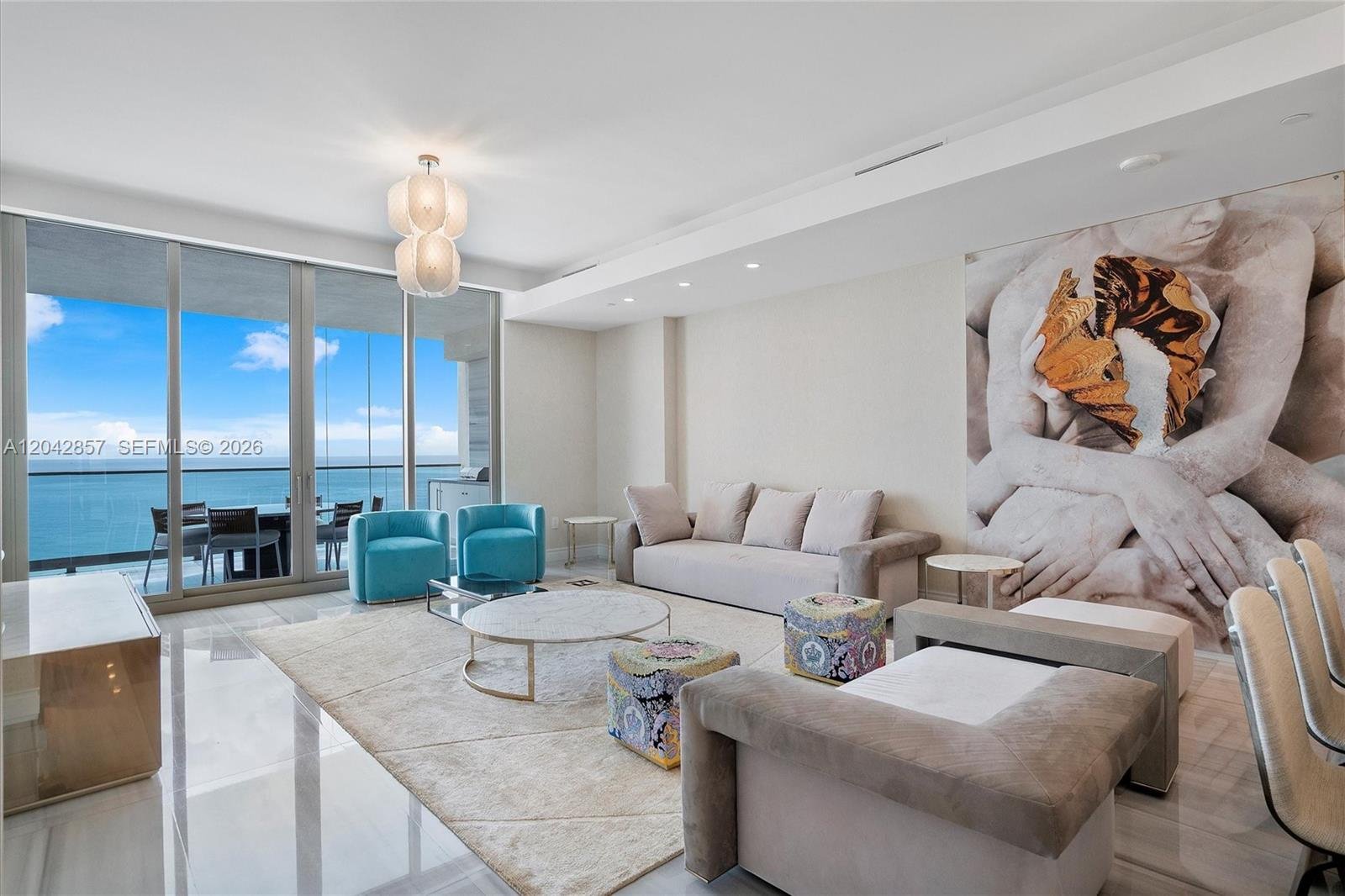 17901 COLLINS AVENUE #902