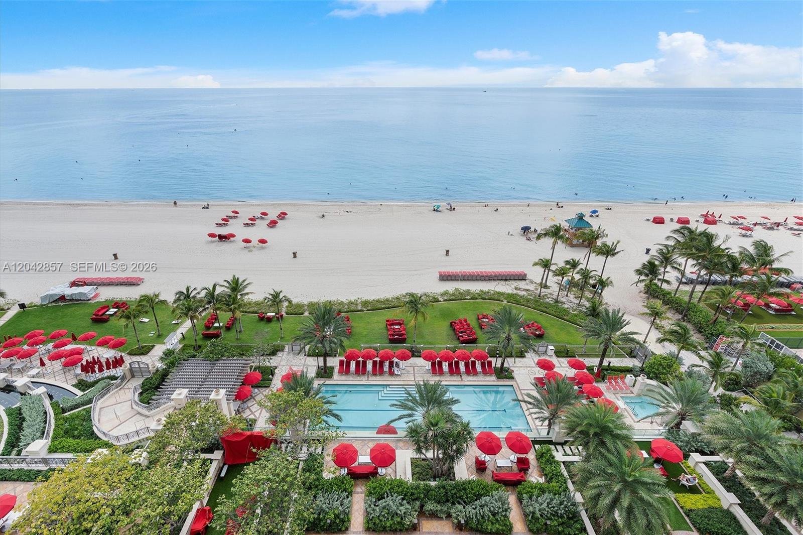 17901 COLLINS AVENUE #902