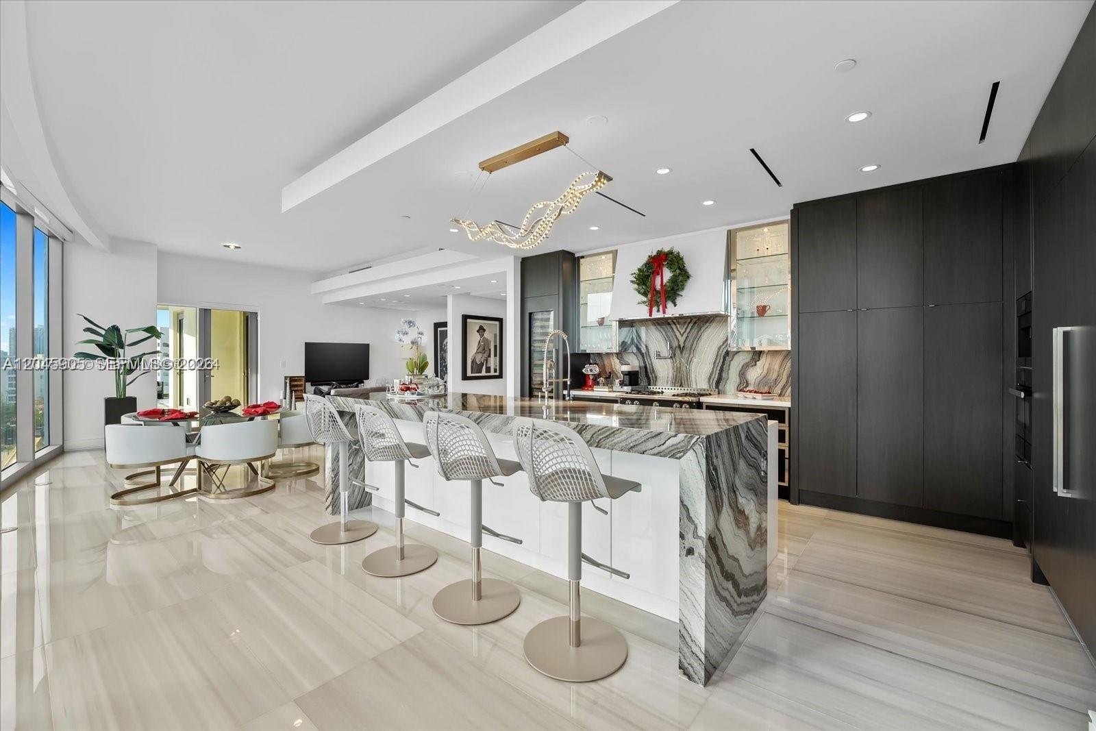 17901 COLLINS AVE #604