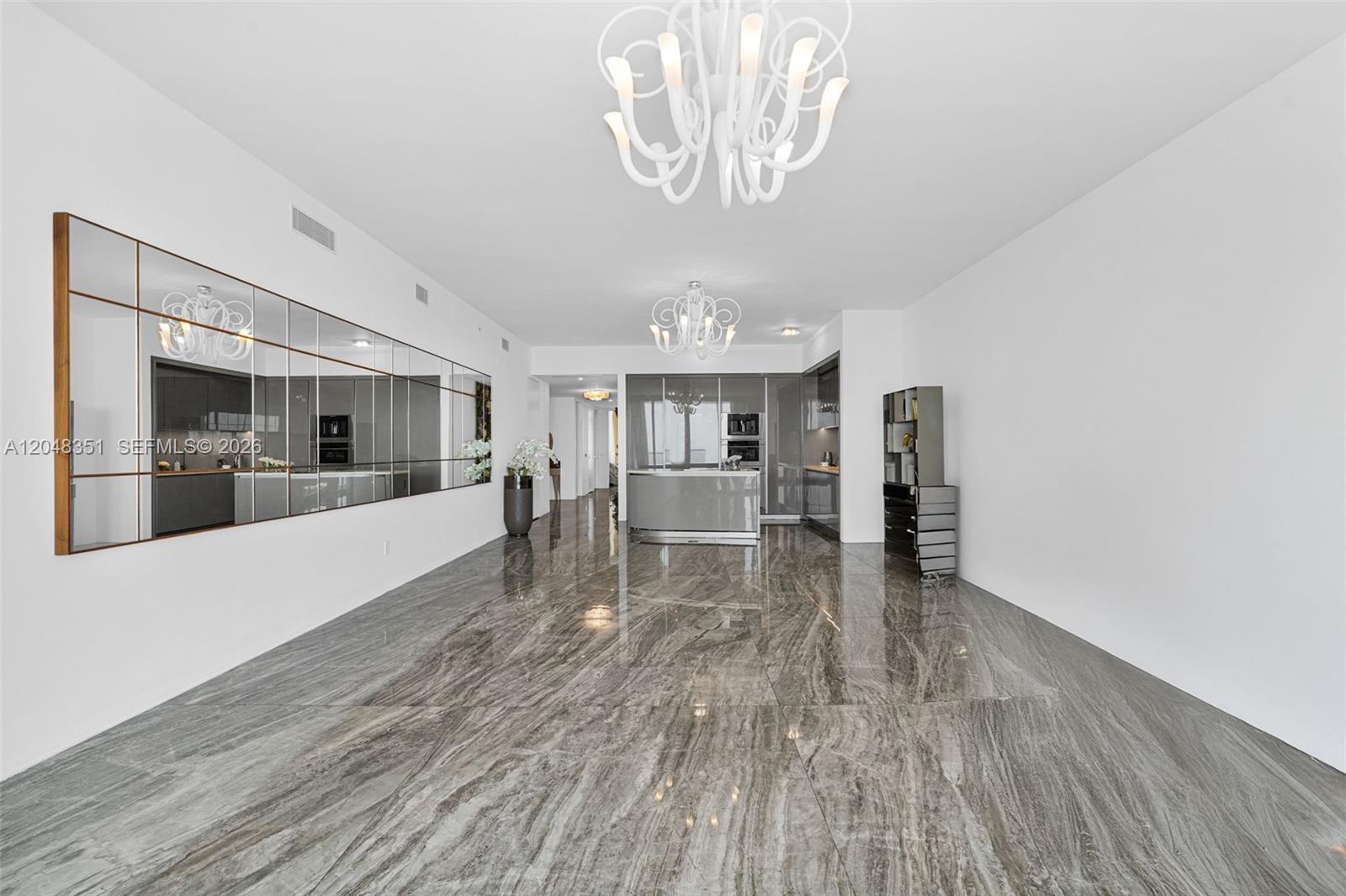 18975 COLLINS AVE #2901