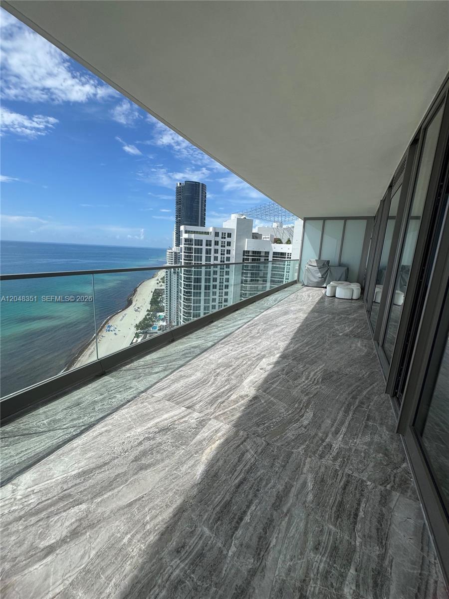 18975 COLLINS AVE #2901