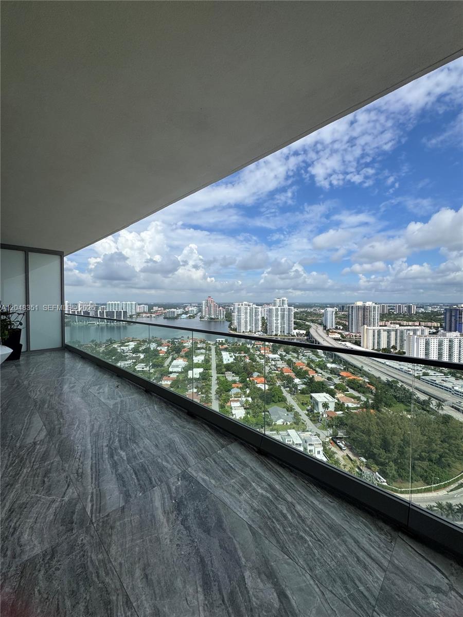18975 COLLINS AVE #2901