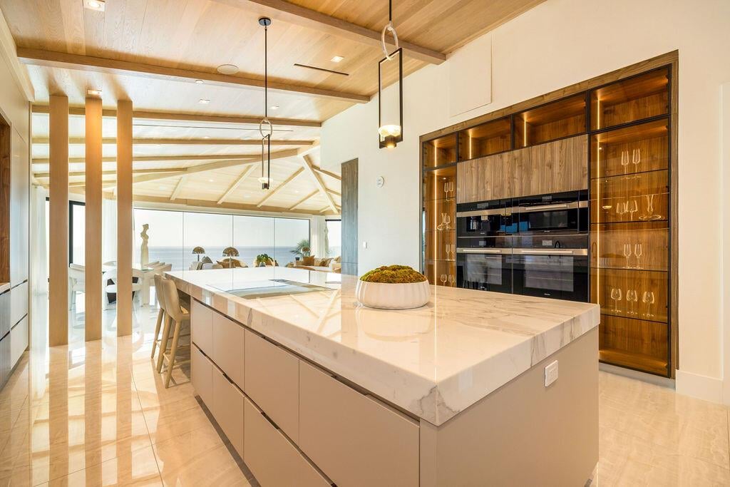 3425 OCEAN #PH401