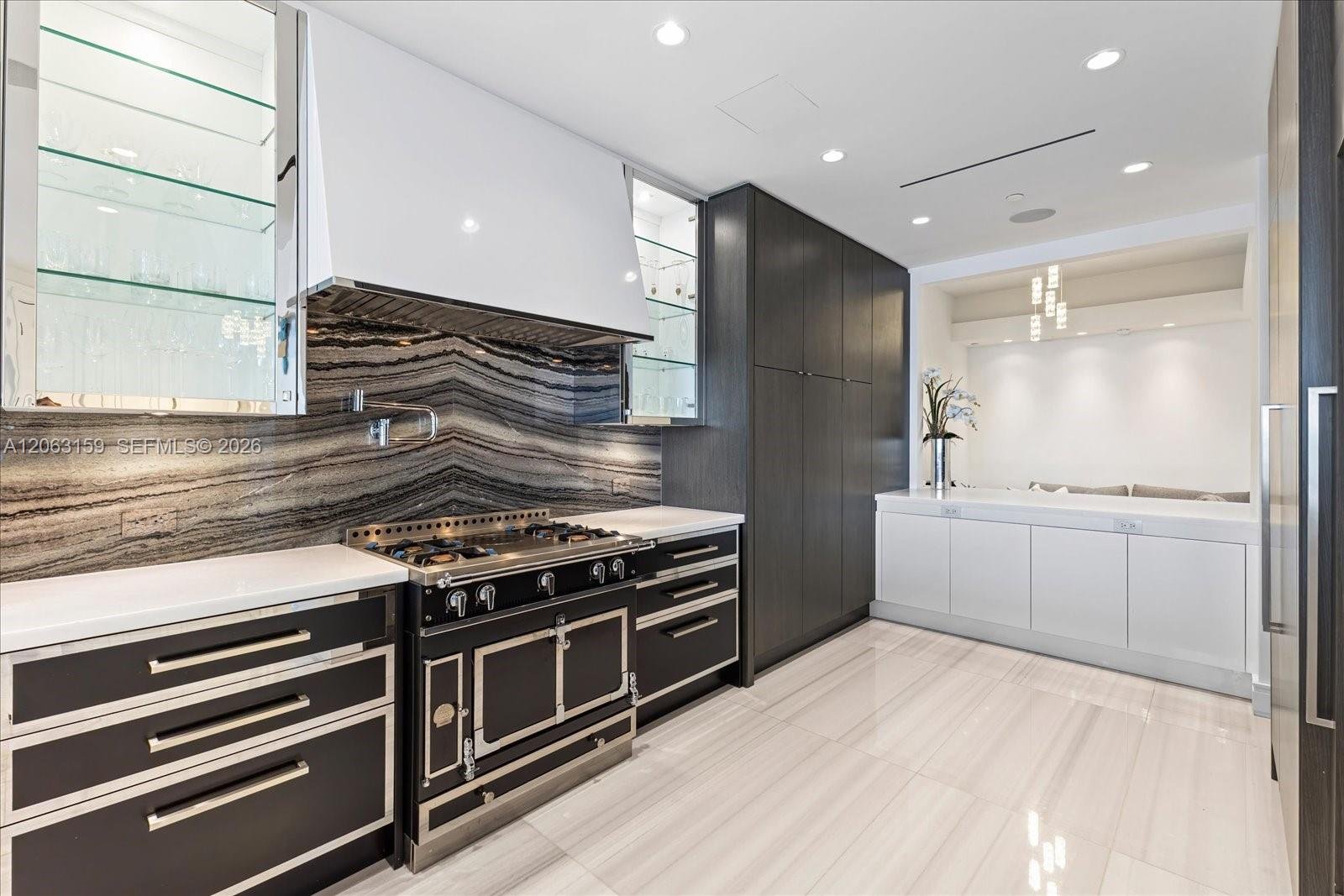 17901 COLLINS AVE #2802