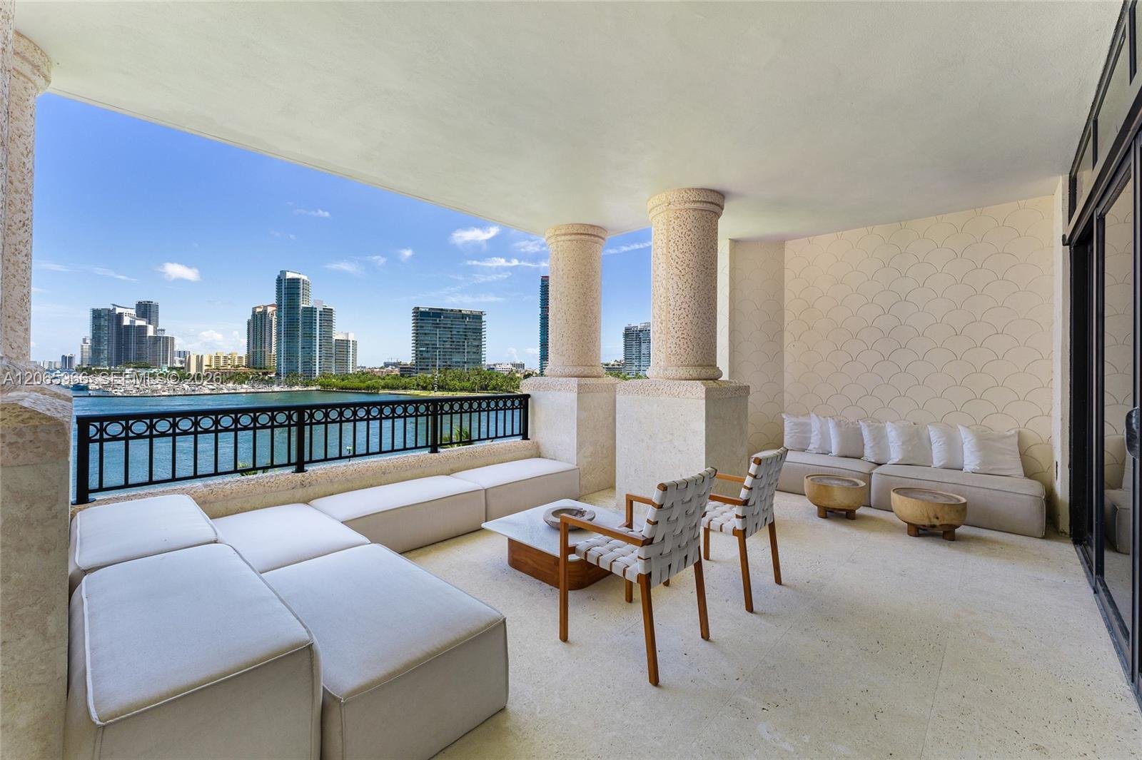 7061 FISHER ISLAND DR #7061