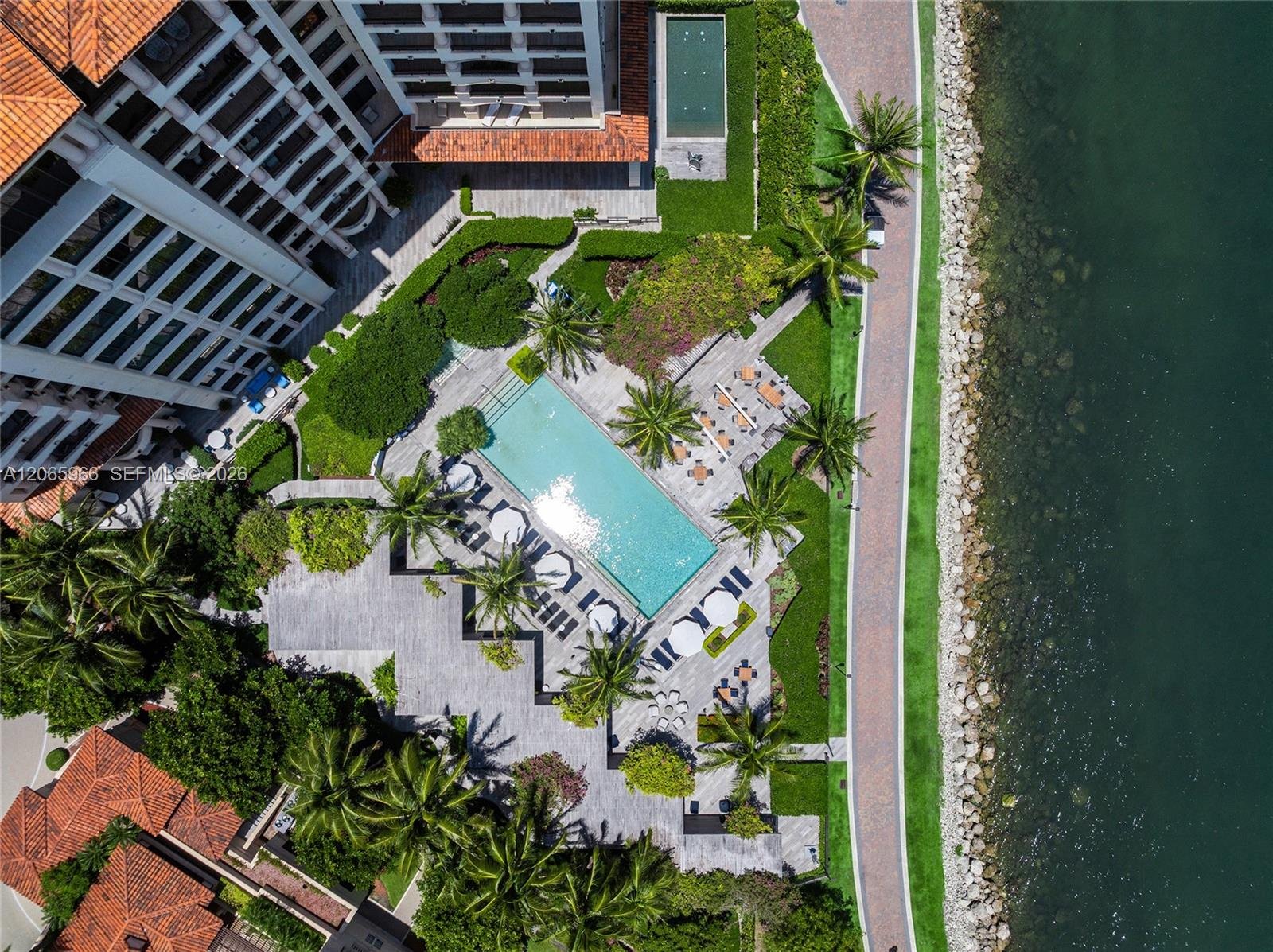 7061 FISHER ISLAND DR #7061