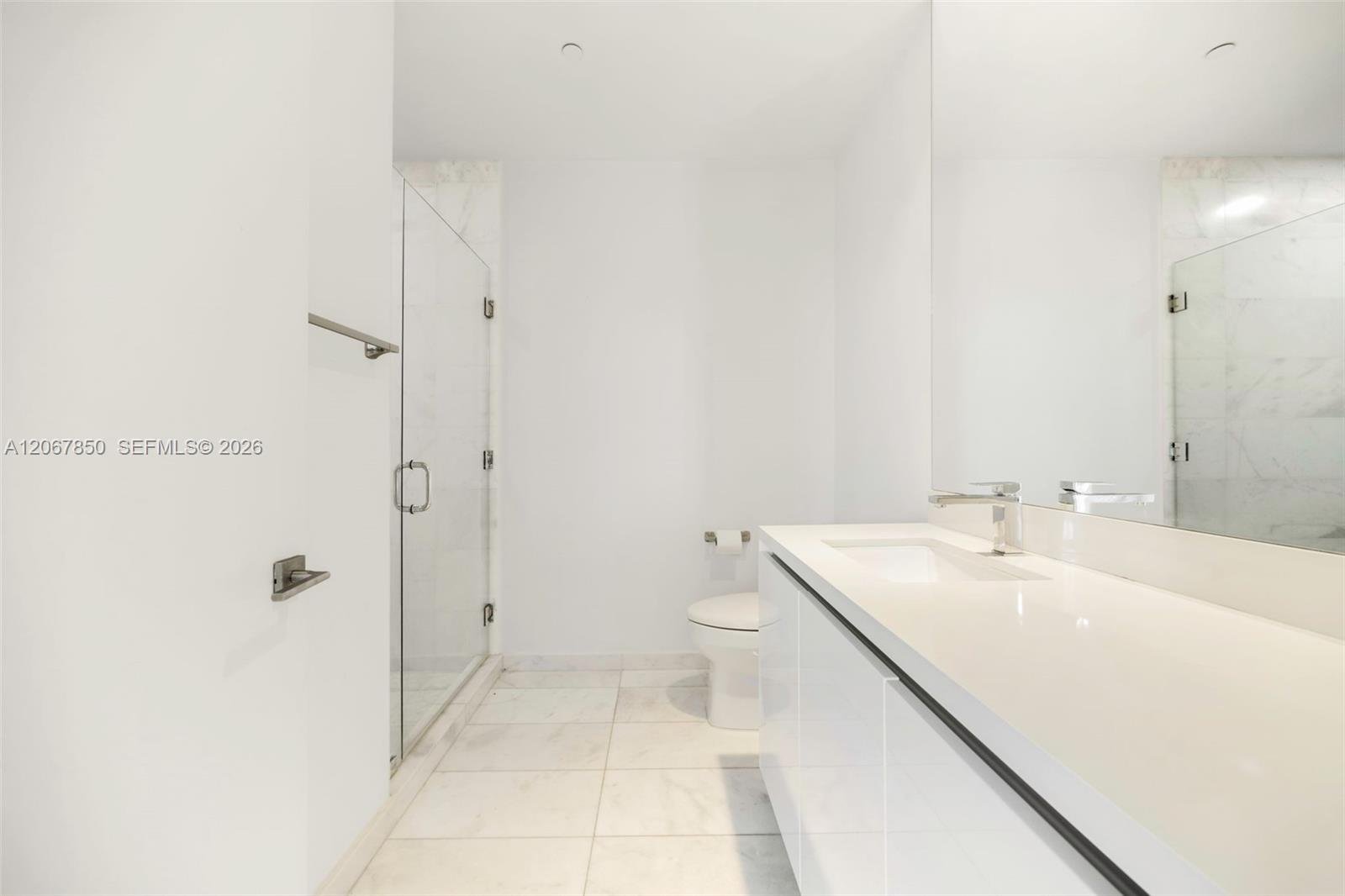 801 POINTE DR #301