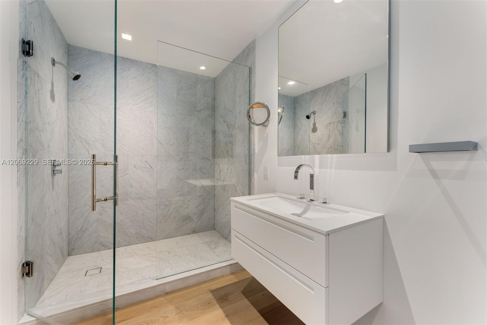 6893 FISHER ISLAND DR 6893 LPHCENTER #6893
