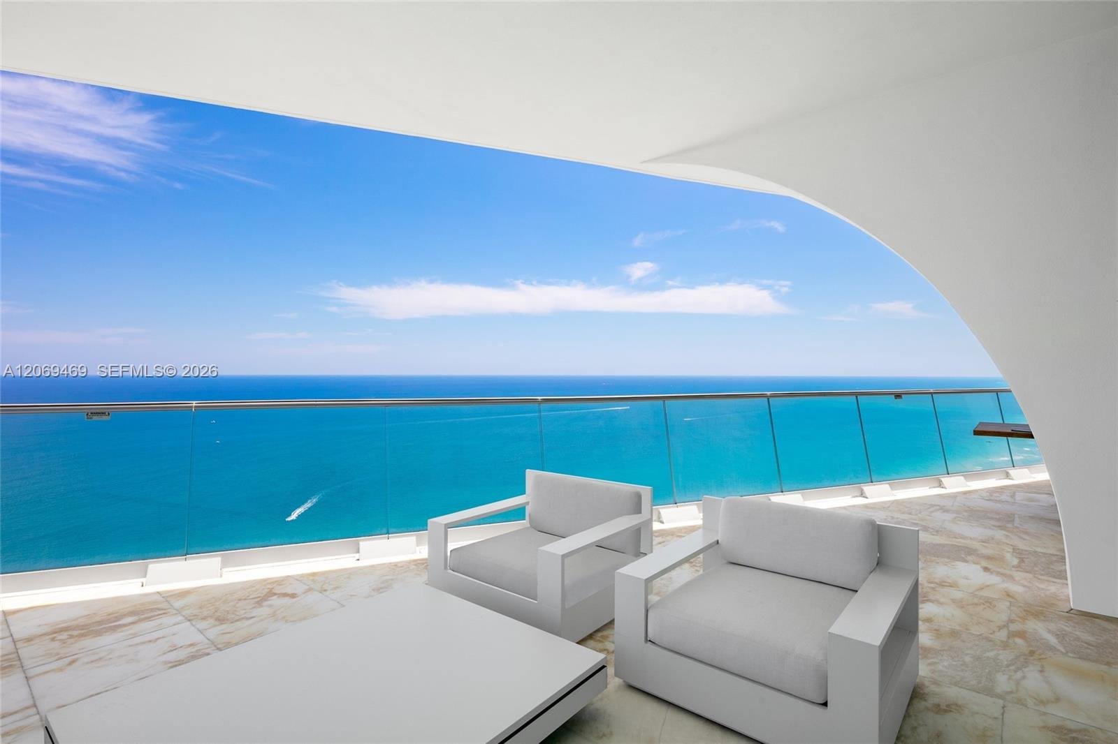 16901 COLLINS AVE #5305