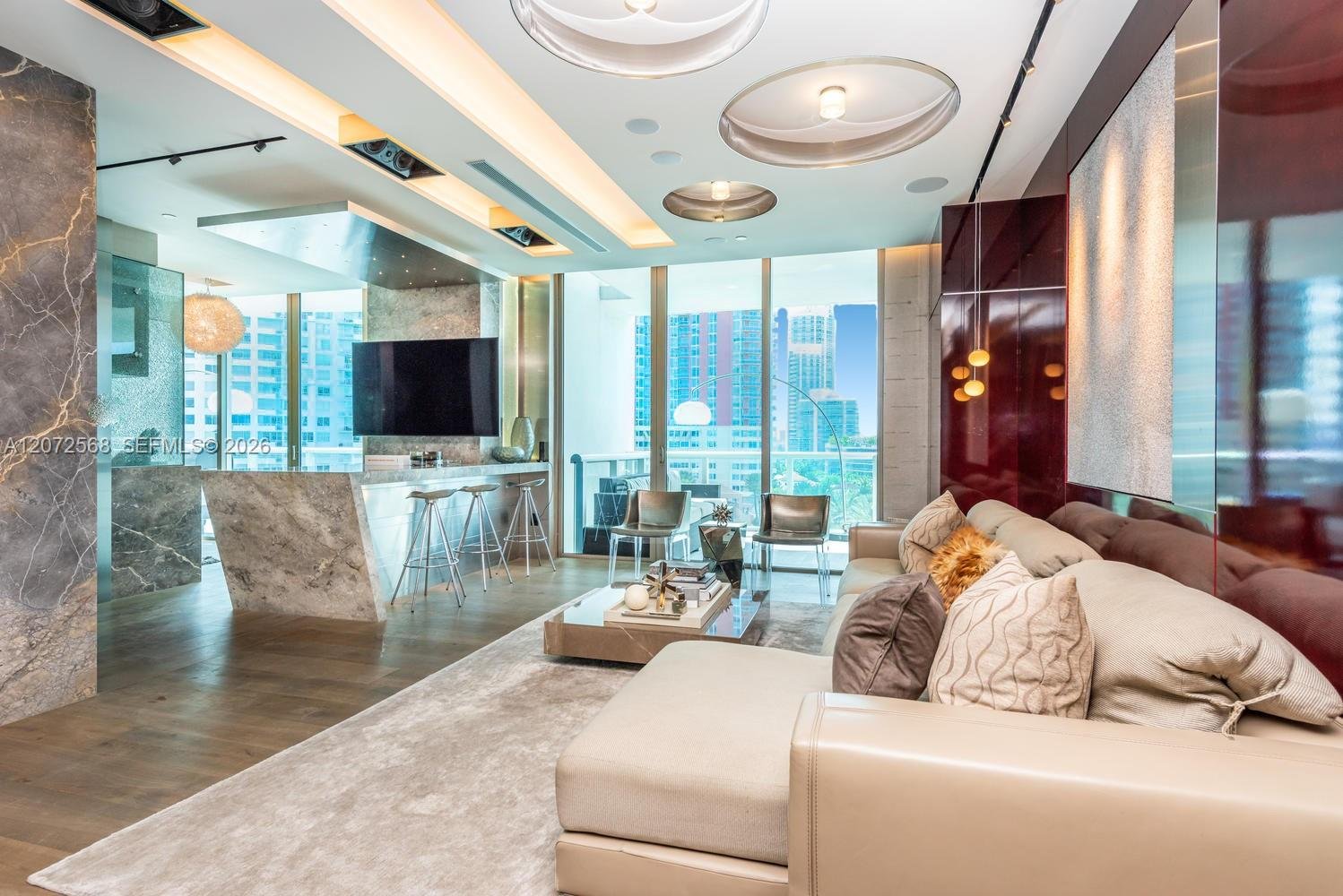 50 POINTE DR #905