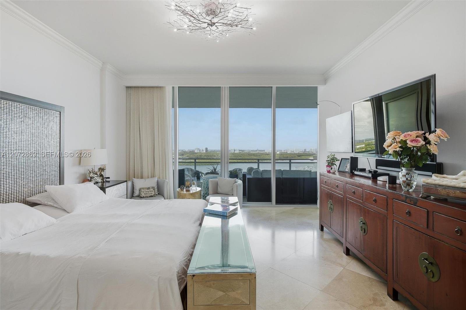 10295 COLLINS AVE #2207