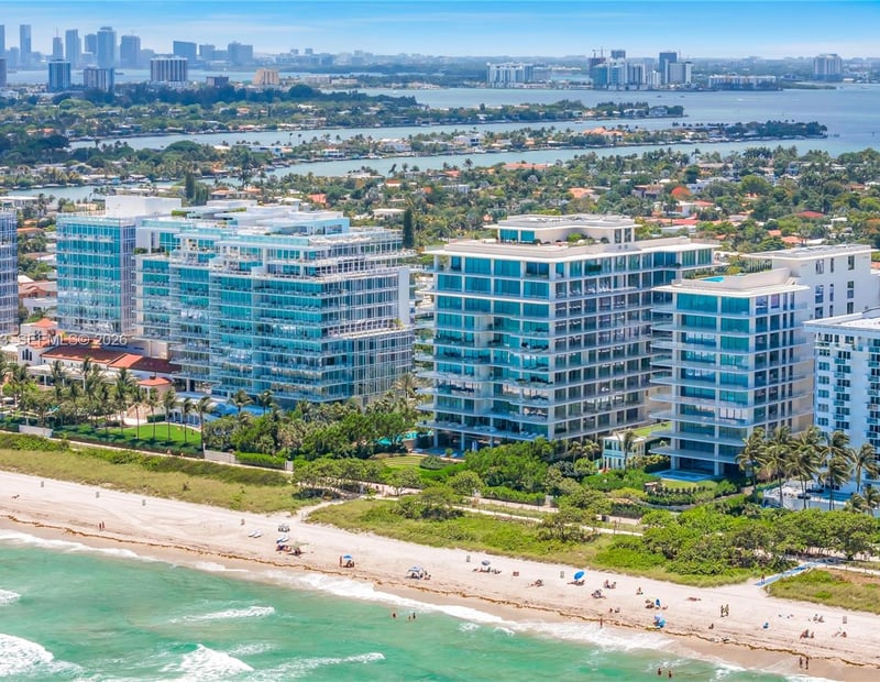 SEAWAY NORTH — 9165 COLLINS AVE #701