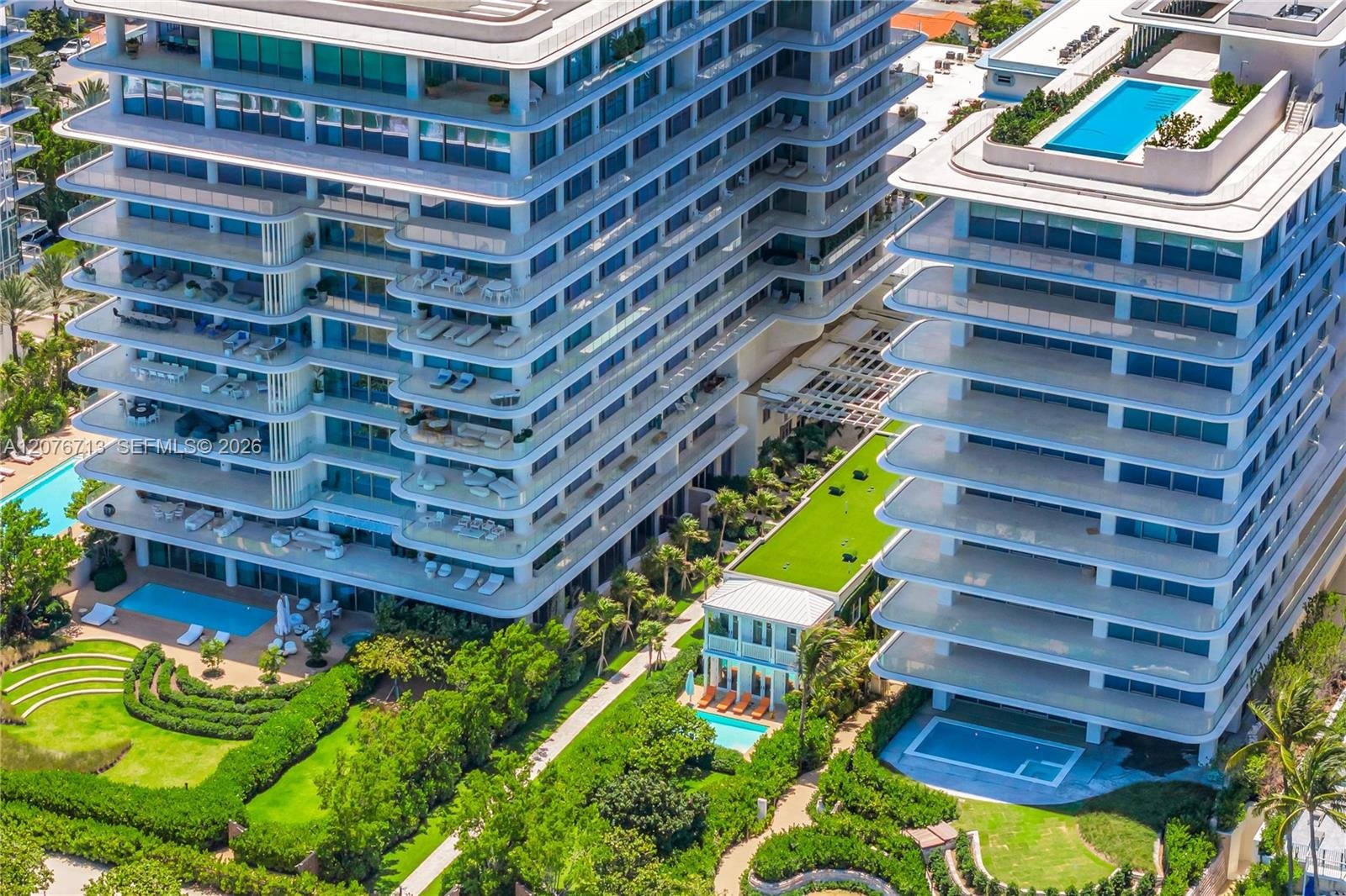 9165 COLLINS AVE #701