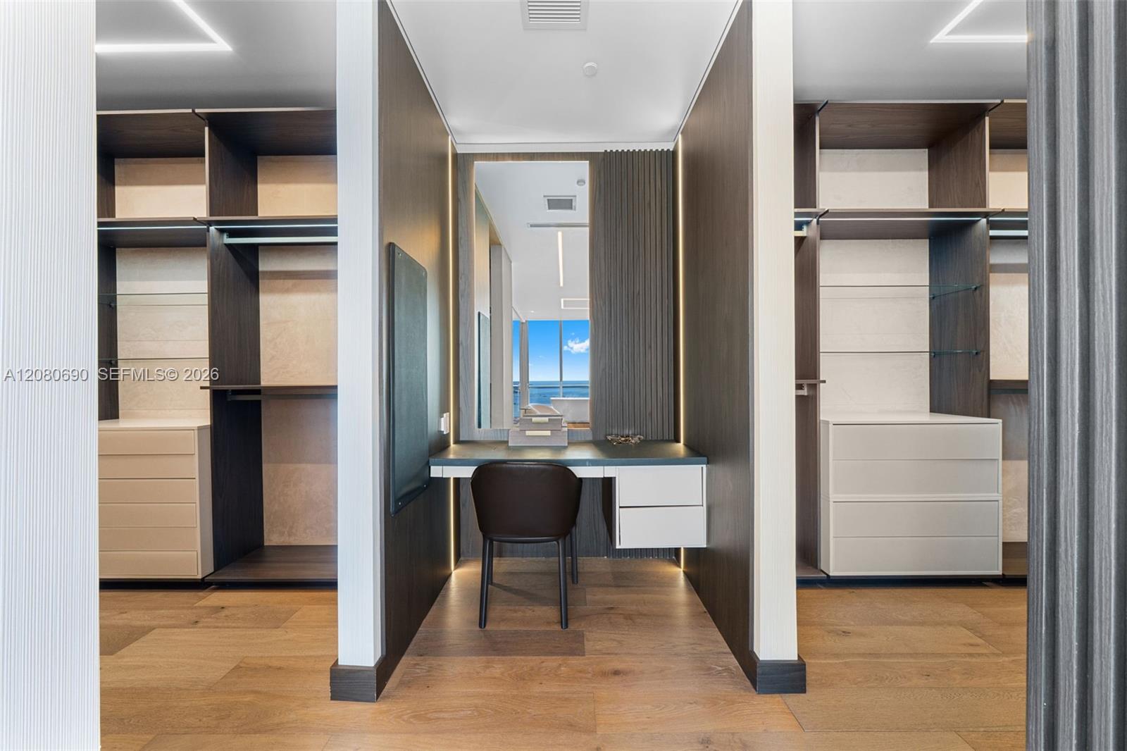 1300 BRICKELL BAY DR #PH4400