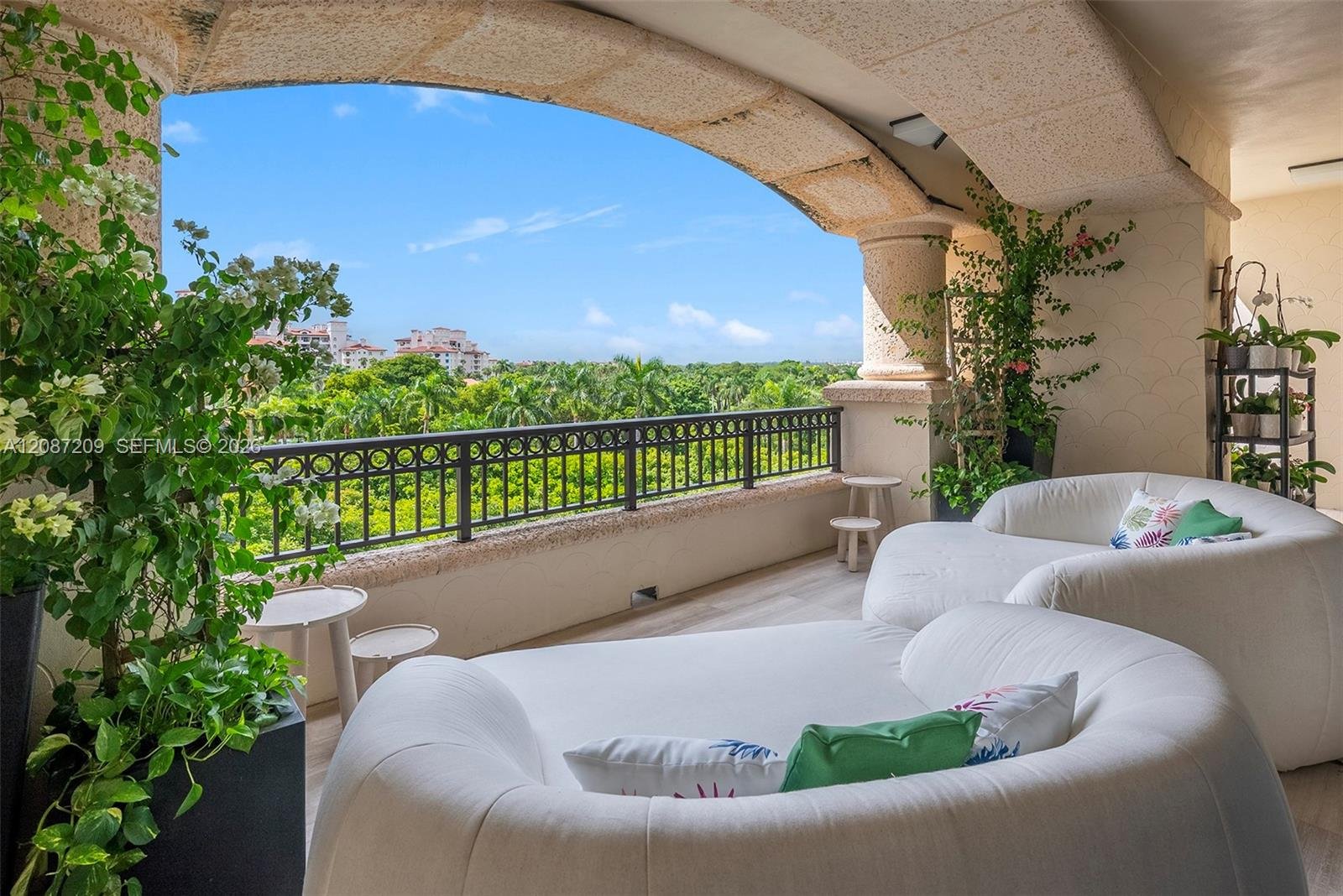 7052 FISHER ISLAND DR #7052