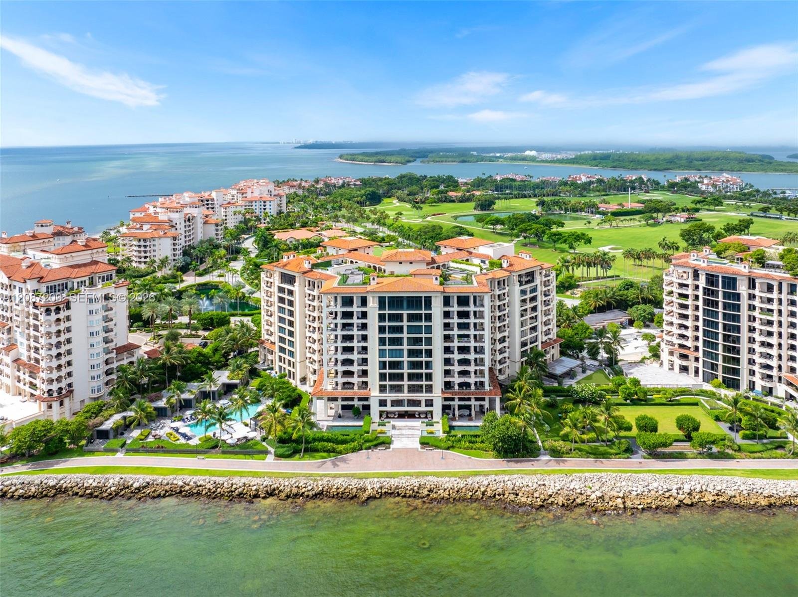 7052 FISHER ISLAND DR #7052