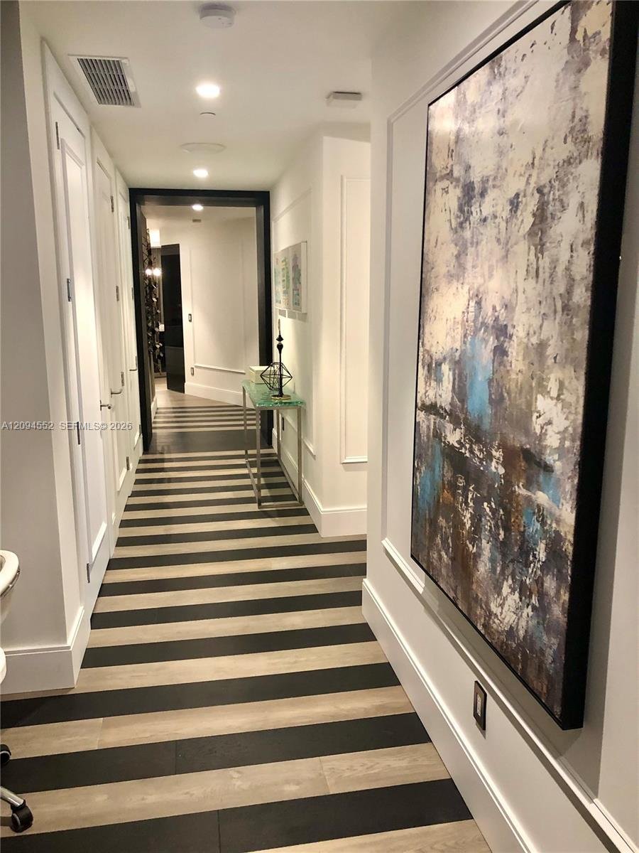 18555 COLLINS AVE #2903
