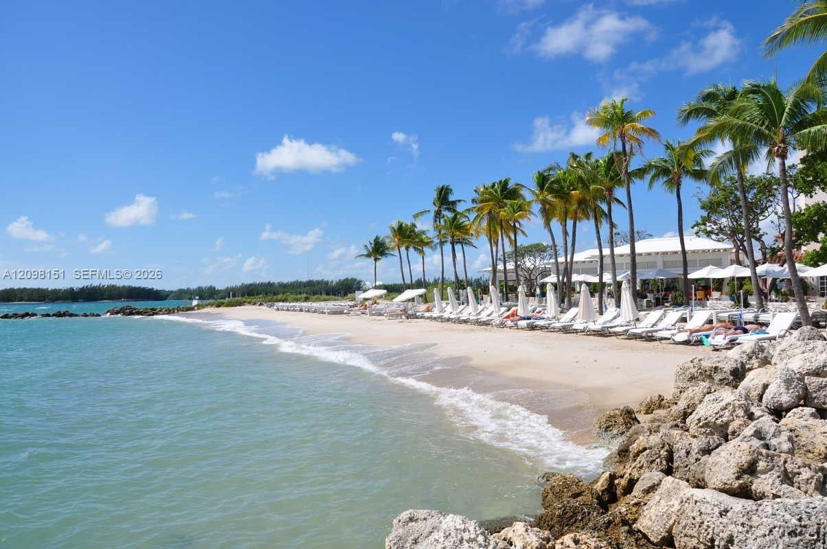 7724 FISHER ISLAND DR #7724