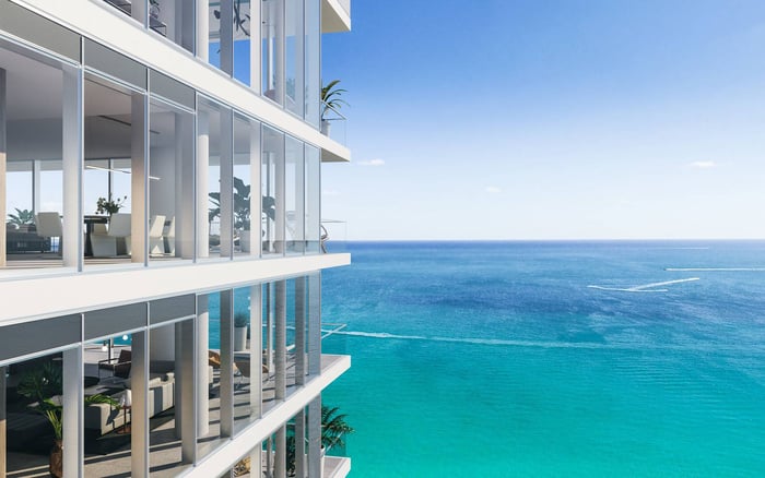 2000 Ocean Hallandale Beach for buyers relocating from New York: a more intentional Hallandale Beach lifestyle guide