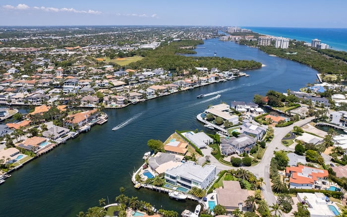 Best Boca Raton Luxury Residences for Buyers Evaluating Low-Density Ownership, Limited Amenity Crowding, and Privacy