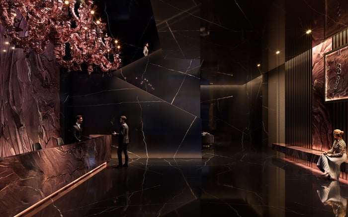 888 Brickell by Dolce & Gabbana: A 2026 Buyer’s Guide to Service, Privacy, and Long-Term Fit