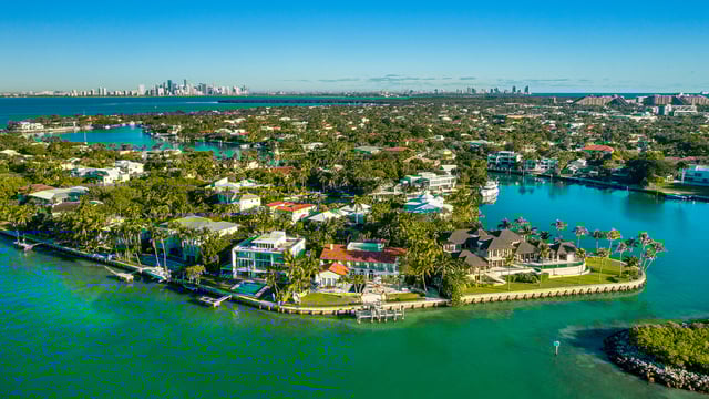 Different Priorities: How Luxury Home Shopping Differs for Retirees vs. Young Families in South Florida