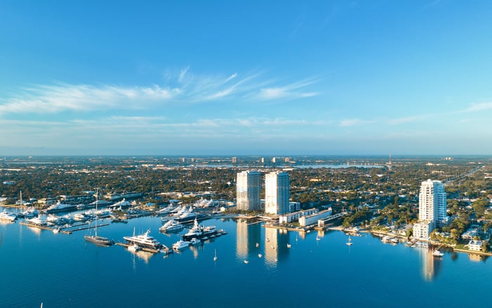 Alba West Palm Beach vs. South Flagler House West Palm Beach: New construction choices and the Flagler Drive factor