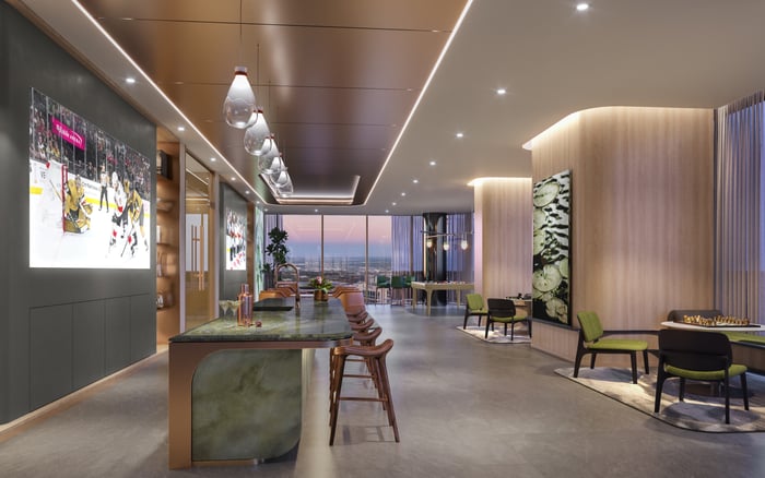 Relocating from Madrid to Fort Lauderdale: How First-Year Cash Flow for HOA Dues, Optional Services, Insurance, Taxes, and Furnishing Can Shape the First Year