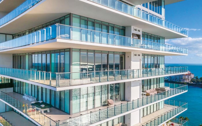 Where Apogee South Beach and The Ritz-Carlton Residences® South Beach fit in the conversation around lock-and-leave ownership