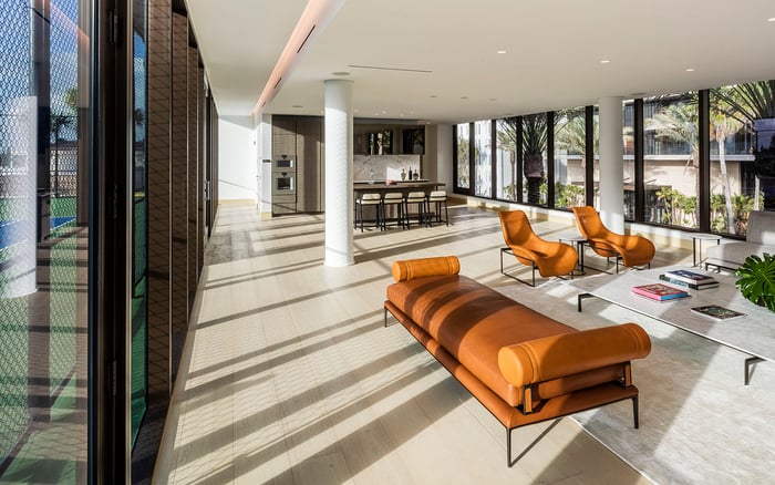 Setai Residences Miami Beach vs Arte Surfside: A Household-Operations Comparison for Buyers Who Want Discreet Service for Art, Wine, and Luxury Deliveries