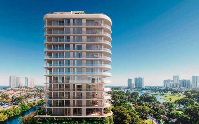 Why Los Angeles Buyers Are Evaluating Aventura for Tax Residency, Family Life, and Daily Privacy
