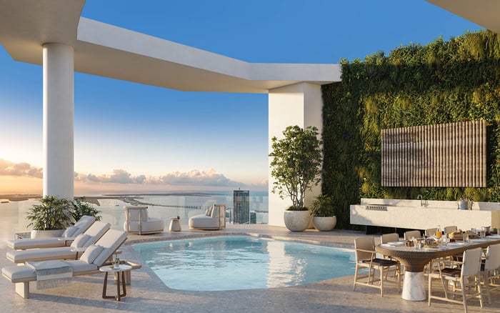 Downtown Miami or Brickell: which lifestyle better fits yacht owners
